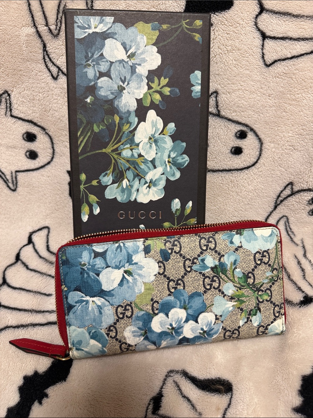 Gucci Blue Floral GG Supreme Zip Wallet with Red Trim